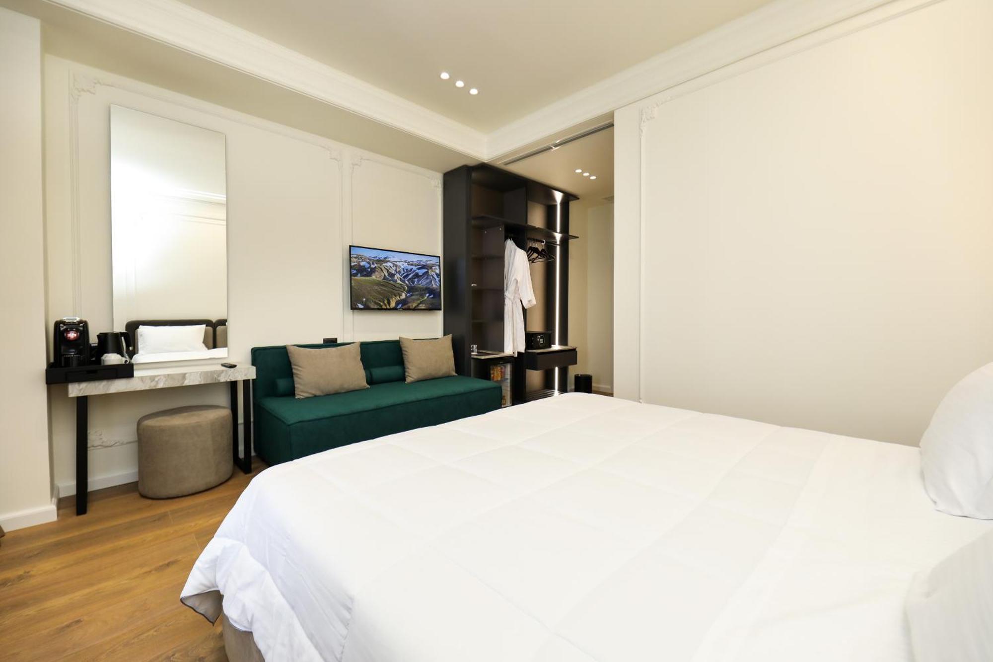 Hotel Adore Vlore Ngoại thất bức ảnh