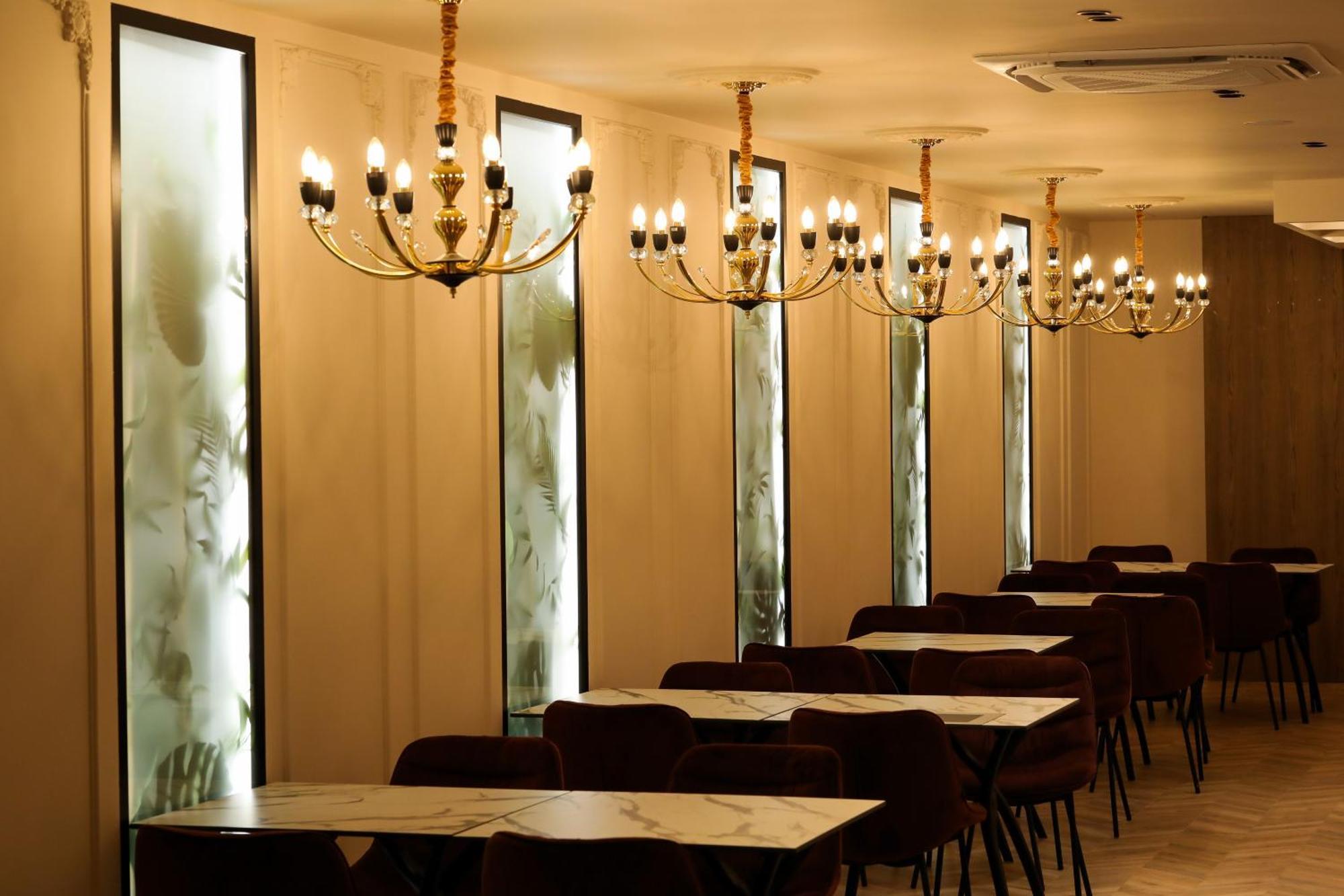 Hotel Adore Vlore Ngoại thất bức ảnh