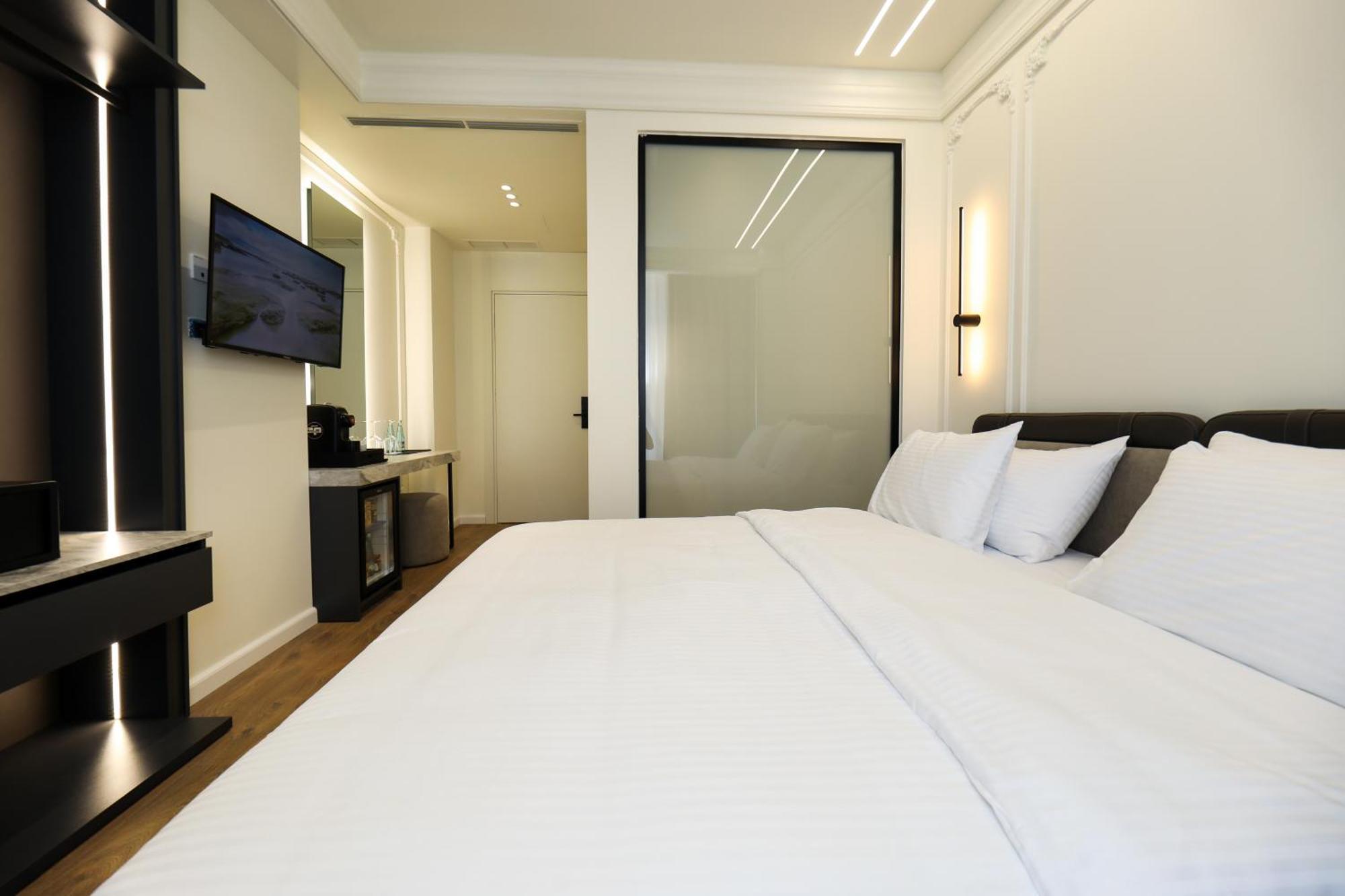 Hotel Adore Vlore Ngoại thất bức ảnh