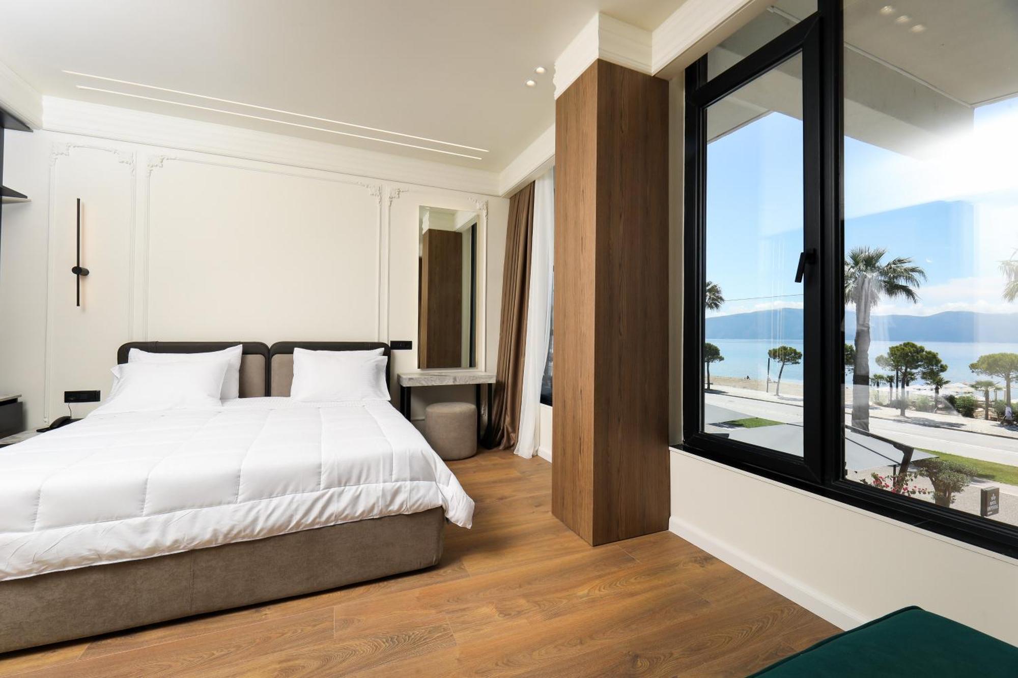 Hotel Adore Vlore Ngoại thất bức ảnh