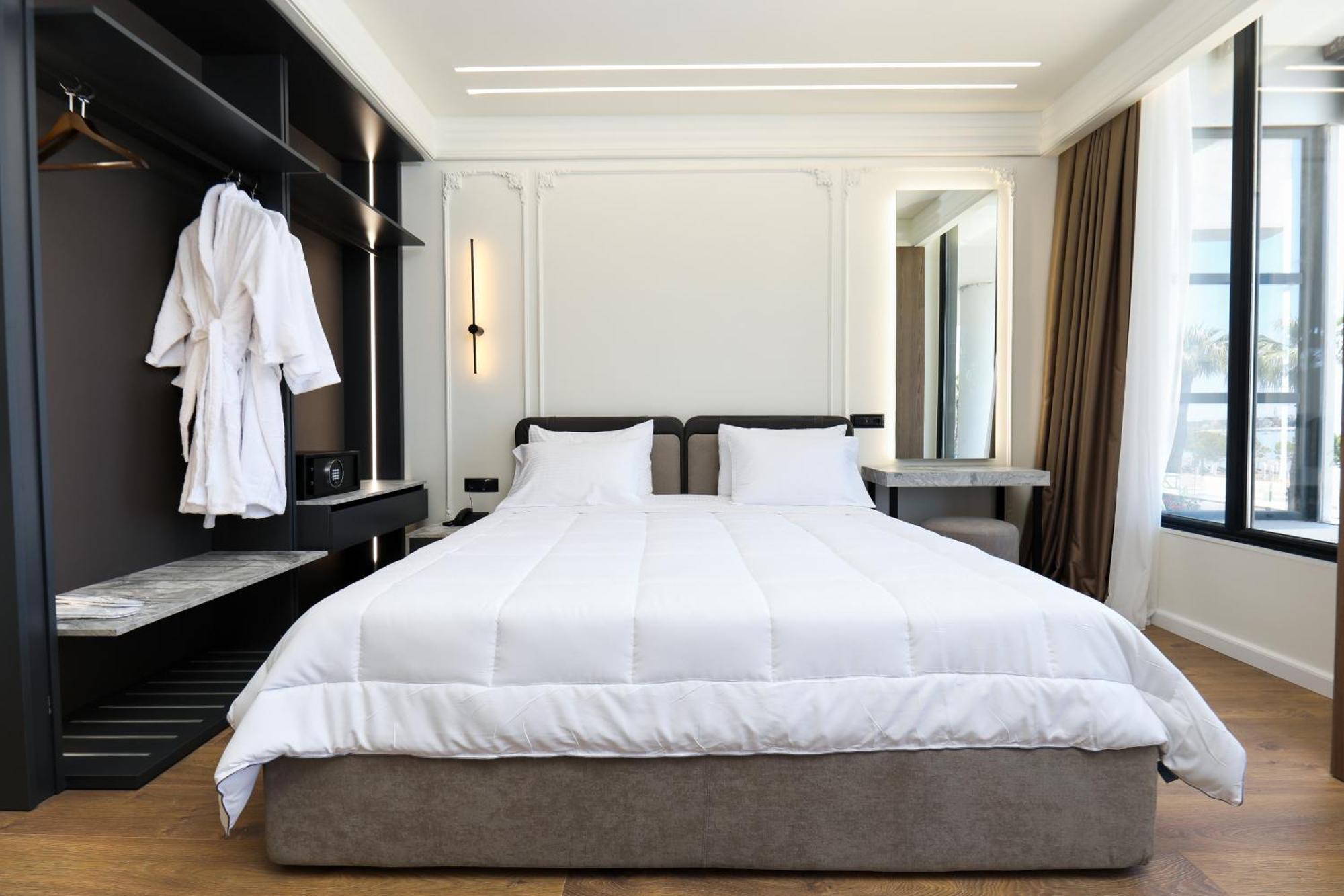 Hotel Adore Vlore Ngoại thất bức ảnh