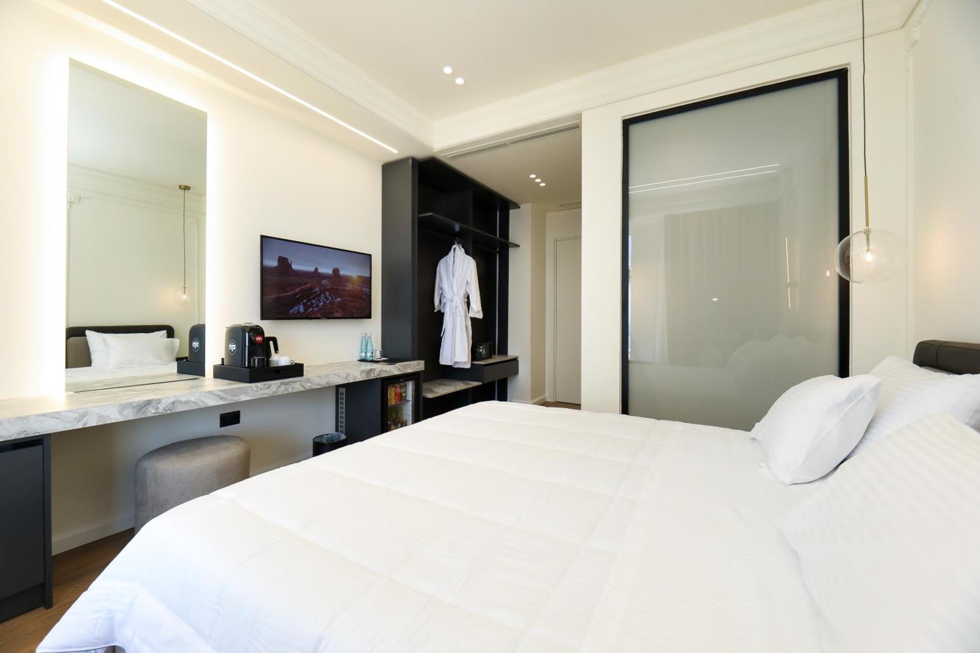 Hotel Adore Vlore Ngoại thất bức ảnh